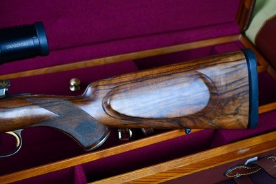 INCREDIBLE DUMOULIN DOUBLE SQUARE BRIDGE MAUSER IN .375 HH -- MAGNUM ACTION -- 24K GOLD ENGRAVED -- ALL FACTORY OPTIONS - Image 18 of 20
