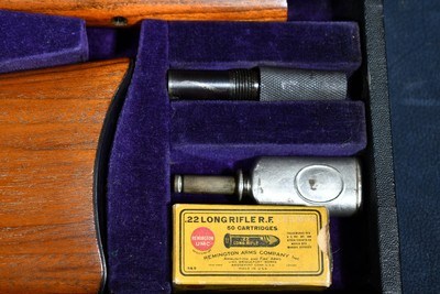 INCREDIBLE FIALA GUN AND EQUIPMENT COMPANYMODEL 1920 .22 SINGLE SHOT PISTOL / RIFLE 3 BARREL SET WITH FACTORY SUPPLIED CASE AND ACCESSORIES - Image 13 of 18
