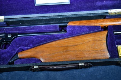 INCREDIBLE FIALA GUN AND EQUIPMENT COMPANYMODEL 1920 .22 SINGLE SHOT PISTOL / RIFLE 3 BARREL SET WITH FACTORY SUPPLIED CASE AND ACCESSORIES - Image 3 of 18