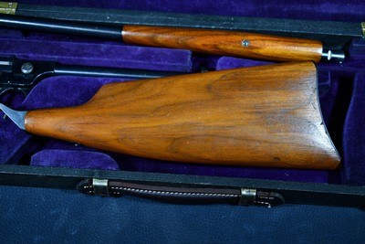 INCREDIBLE FIALA GUN AND EQUIPMENT COMPANYMODEL 1920 .22 SINGLE SHOT PISTOL / RIFLE 3 BARREL SET WITH FACTORY SUPPLIED CASE AND ACCESSORIES - Image 16 of 18