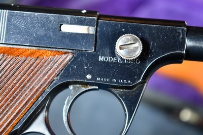 INCREDIBLE FIALA GUN AND EQUIPMENT COMPANYMODEL 1920 .22 SINGLE SHOT PISTOL / RIFLE 3 BARREL SET WITH FACTORY SUPPLIED CASE AND ACCESSORIES - Image 12 of 18