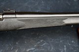 AS NEW WEATHERBY MARK V SYNTHETIC IN .375 HH -- FLAT COMB -- CHEEK PIECE -- TALLEY BASES -- TEST SHOT ONLY - Image 3 of 13