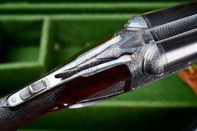 BEAUTIFUL RARE AHE 20/28 GA. 2 BARREL SET -- ACME STEEL , PISTOL GRIP,DOUBLE TRIGGERS ,EJECTORS AND CASED - Image 3 of 18