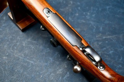1938 WINCHESTER MODEL 70 -- 30 GOVT. 06 -- SCOPE -- PAD -- REFINISHED WOOD - Image 9 of 16