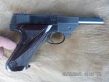 HIGH STANDARD FIRST MODEL SPORT KING PISTOL 22 LR 98% PLUS ORIGINAL CONDITION, NO BOX, MADE IN 1950
- 4 of 9