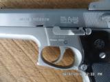 SMITH & WESSON MODEL 659 STAINLESS 9 MM SEMI-AUTO DOUBLE ACTION PISTOL 98% CONDITION. - 2 of 8