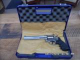 SMITH & WESSON MODEL 657-5 41 MAGANUM STAINLESS CLASSIC HUNTER 99.5% ORIG.COND.BOXED - 2 of 11