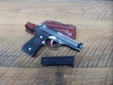 BERETTA MOD.92FS 9MM STAINLESS AND BLACK EDITION.,LOOKS UNFIRED,100% COND.NO BOX. - 4 of 9