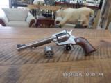 RUGER NEW MODEL SINGLE SIX STAINLESS CONVERTIBLE 22 L.R. & 22 MAGNUM 99% ORIG.CONDITION OVERALL. - 1 of 8