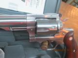 RUGER REDHAWK 44 MAG. / 44 SPL. SATIN STAINLESS REVOLVER 7 1/2