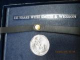 SMITH & WESSON 25-3 125TH ANNIVERSARY ( 1852-1977) EDITION 45 COLT REVOLVER S/N S&W 43XX .NEW IN FACTORY WOOD PRESENTATION CASE WITH S& W BOOK & COIN! - 16 of 20