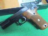 SMITH & WESSON MODEL 422 .22LR SEMI AUTO 41/2 INCH BARREL BLUED WITH BOX AND PAPERS
- 2 of 5