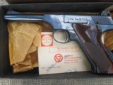 COLT WOODSMAN 2ND SERIES 4 1/2 BARREL .22LR 1947-50 - 4 of 11