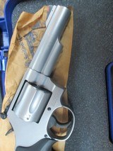 SMITH & WESSON MODEL 69 IN .44 MAGNUM 4 INCH STAINLESS NIB - 1 of 7