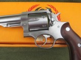 rugger red hawk 7 1/2 stainless - 2 of 8
