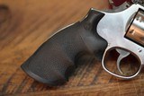 Smith & Wesson Model 686-4. 7 Shot - 6 of 9