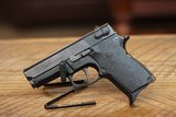 Smith & Wesson
Model 469 9 mm " The Mini Gun" - 1 of 6