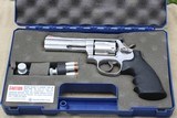 Smith & Wesson Model686-4357 Magnum Caliber - 1 of 8