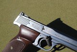 Smith & Wesson Model 46
.22LR Target Pistol - 7 of 8
