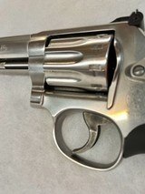 Smith & Wesson Model 617-6 K22 Masterpiece. 22 Caliber DARevolver - 6 of 9