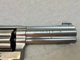 Smith & Wesson Model 617-6 K22 Masterpiece. 22 Caliber DARevolver - 4 of 9