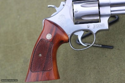 Smith and Wesson Model 629-1 44 Mag - Image 6 of 10