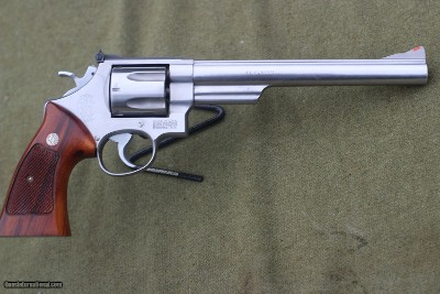 Smith and Wesson Model 629-1 44 Mag - Image 5 of 10