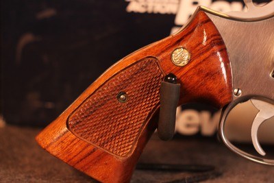 Smith & Wesson 686 357 Mag - Image 2 of 8