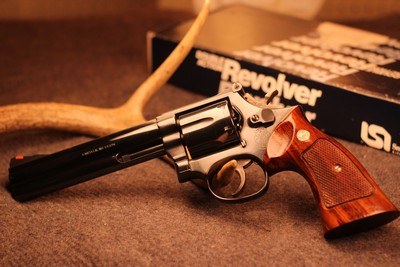 Smith & Wesson model 586 357 magnum - Image 2 of 10
