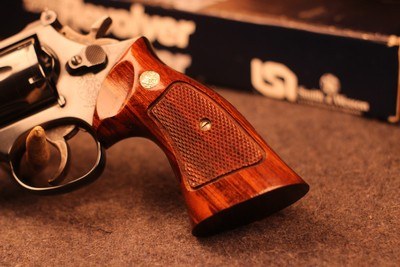 Smith & Wesson model 586 357 magnum - Image 3 of 10