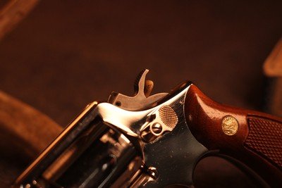 Smith& Wesson Modle 10-5 38 sp - Image 5 of 21