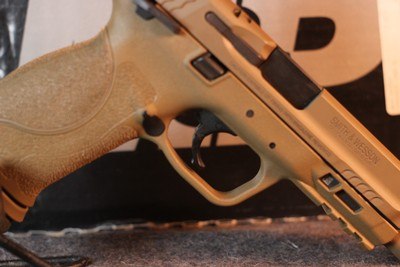 Smith and Wesson M&P 2.0 9mm - Image 2 of 10