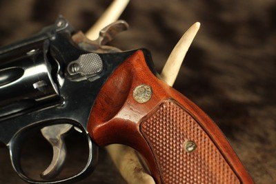 Smith and Wesson 17-4 - .22 LR - Image 6 of 12