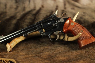 Smith and Wesson 17-4 - .22 LR - Image 1 of 12