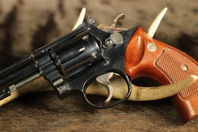 Smith and Wesson 17-4 - .22 LR - Image 2 of 12