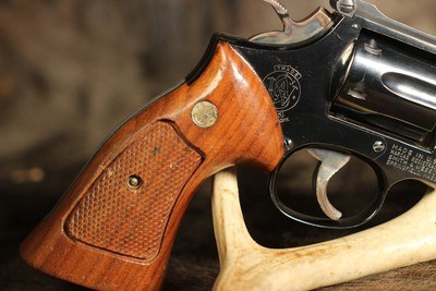 Smith and Wesson 17-4 - .22 LR - Image 8 of 12