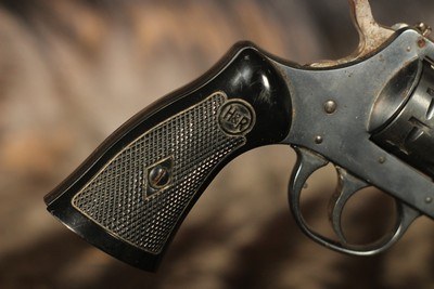 H&R 929 (with Leather Holster)- .22LR - Image 2 of 7