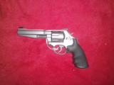 SMITH AND WESSON MODEL 686 PRO SERIES 357 CAL. - 1 of 4