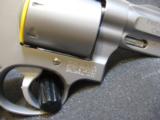 Smith & Wesson Model 686 /performance Center - 6 of 12