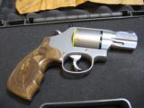 Smith & Wesson Model 686 /performance Center - 4 of 12