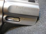 Smith & Wesson Model 686 /performance Center - 7 of 12