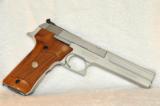 Smith & Wesson model 622 .22 Caliber Pistol - 1 of 11