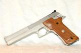Smith & Wesson model 622 .22 Caliber Pistol - 2 of 11