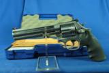 Smith & Wesson Model 686 357 NEW Racing Commemorative #9641 - 2 of 12
