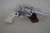 Ruger Vaquero.45 LCMdl. 00554Hi Gloss SS Like New - 5 of 9