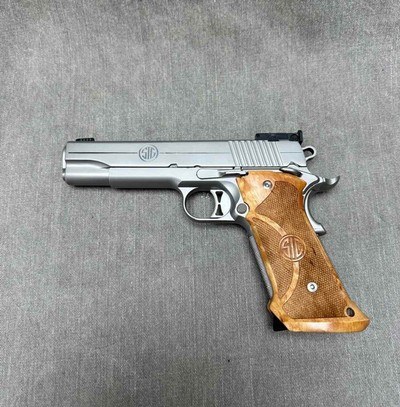 Sig Sauer 1911 45 ACP Target, Super Clean - Image 3 of 10