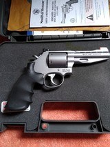 Smith & Wesson 686-6 Performance Center 357 Magnum - 1 of 5