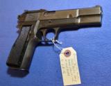 Inglis Canadian Military Browning Hi Power Pistol with shoulder stock - 8 of 15
