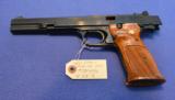 Smith & Wesson Model 41 - 6 of 15