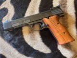 Smith&Wesson mod.41
.22l.r. pistol - 3 of 3